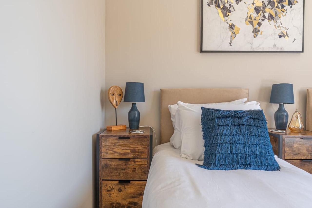 Superb One Bedroom Apartment In Coventry Cv1 *New* Екстер'єр фото